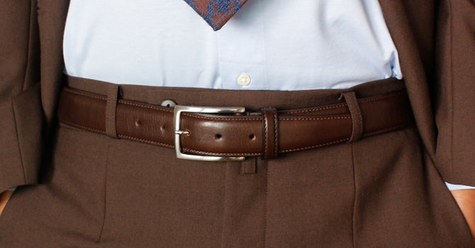attire FRENCH CALF BELT(ダークブラウン)の着用イメージ