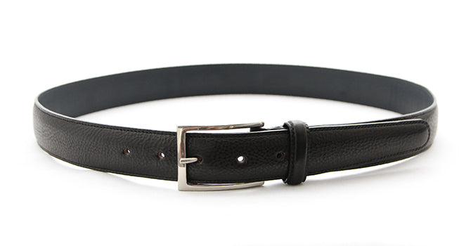 attire ITALIAN VACCHETA LEATHER BELT(ブラック)の全体像