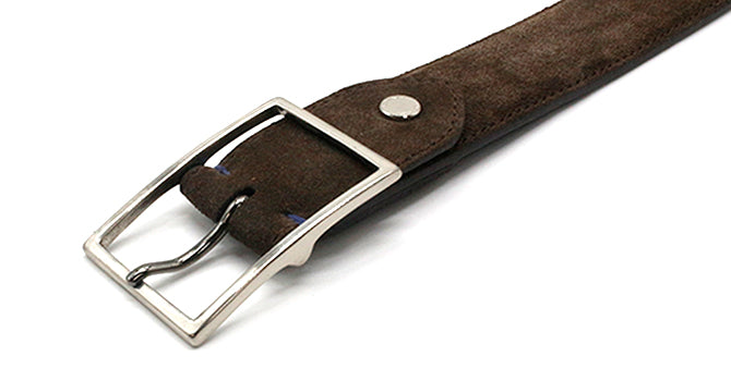 MERCER SPANISH SUEDE LEATHER BELT(ダークブラウン)のバックル(表)