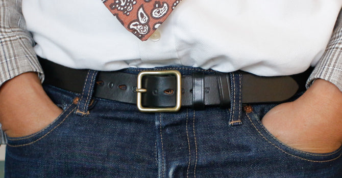 MERCER UK SADDLE LEATHER BELT(ブラック)の着用イメージ