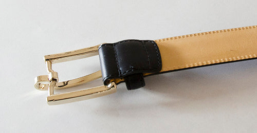 CORDOVAN BELT（ブラック）のバックル（裏）