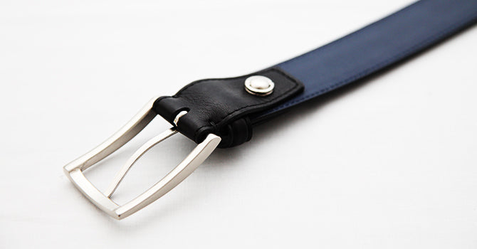 attire FRENCH CALF BELT（ブラック）のバックル（裏）