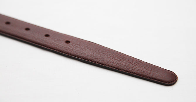attire ITALIAN VACCHETA LEATHER BELT（ダークブラウン）の剣先