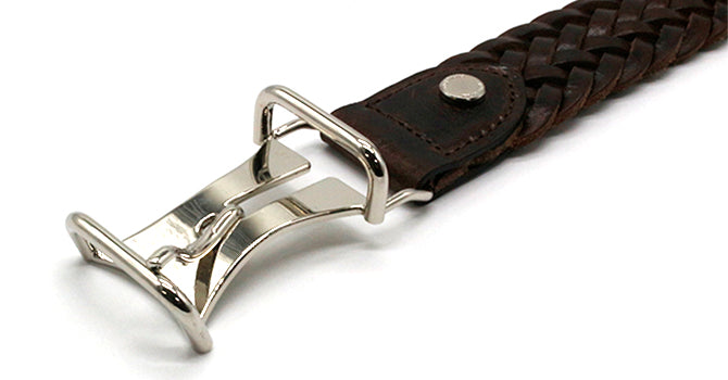 MERCER ITALIAN VEGETABLE TANNED OILED LEATHER MESH BELT（ダークブラウン）のバックル（表）