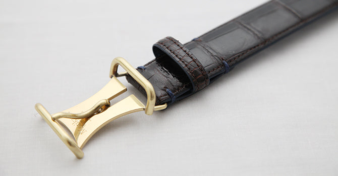Morikawa CROCODILE BELT（ダークブラウン）のバックル（表）