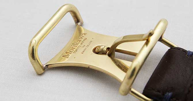Morikawa FRENCH CALF BELT（ダークブラウン）のバックル刻印